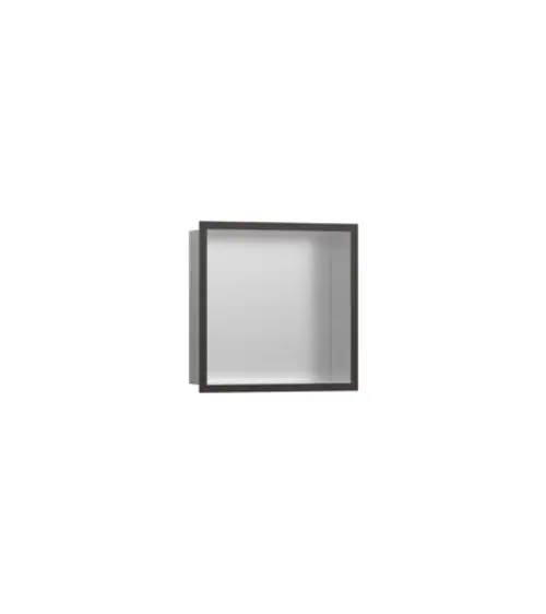 Wandnische aus Edelstahl mit Designrahmen, montiert in einer Wand. Das Produkt gehört zur Hansgrohe XtraStoris-Serie und ist in gebürstetem Schwarzchrom ausgeführt.